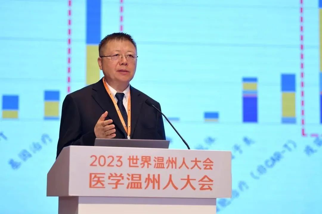 李校堃.jpg