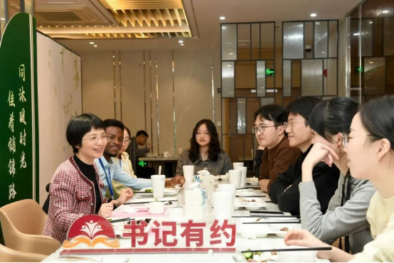 书记有约丨当植树节遇上医学誓言：“开学第一课”种下希望与信念3.13(1)690.png
