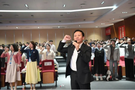 书记有约丨当植树节遇上医学誓言：“开学第一课”种下希望与信念3.13(1)914.png