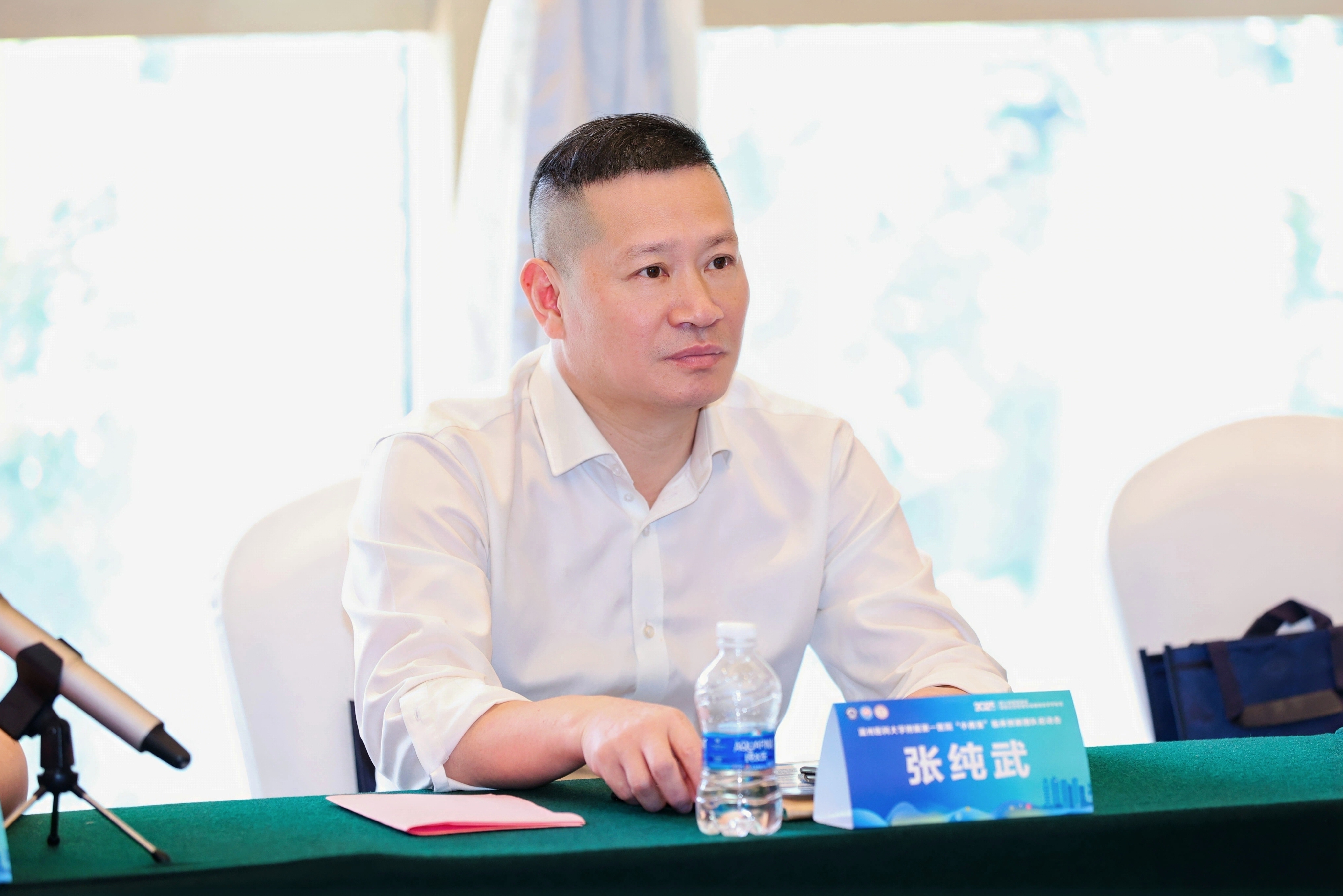主持人 张纯武.JPG