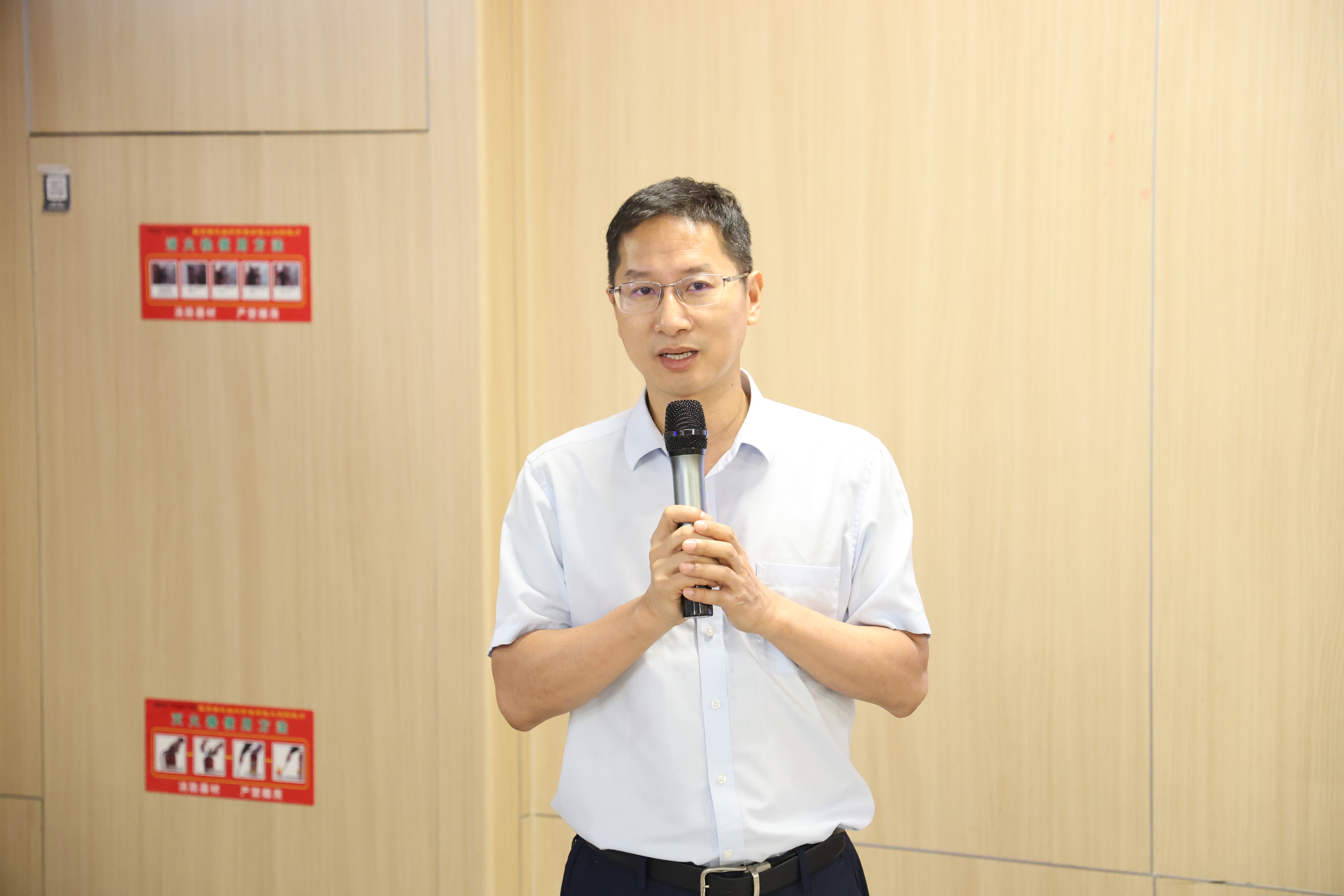 1V0A8737.JPG